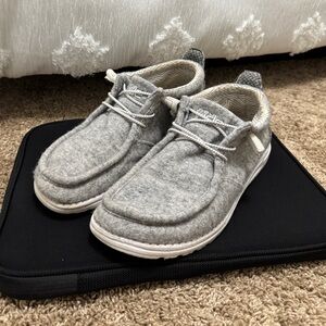 Hey Dude Men's Conrad Goose Loafers